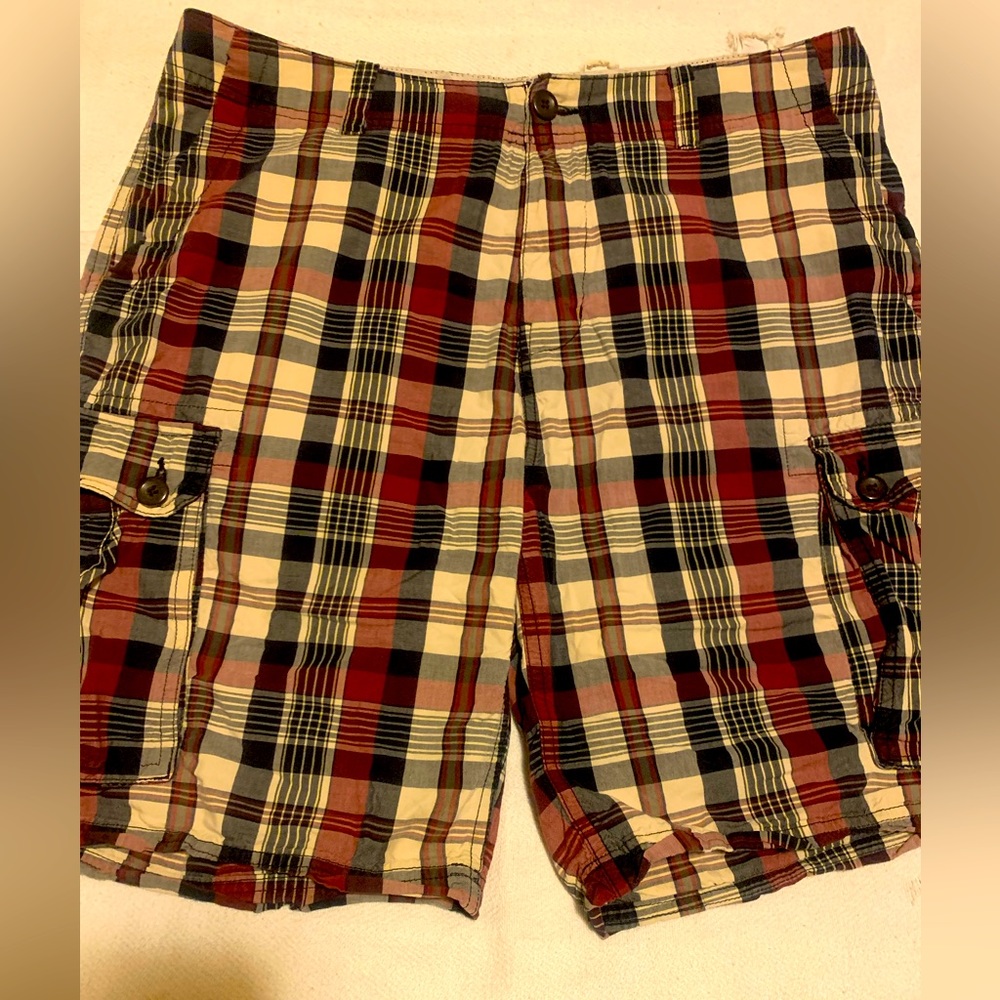 St. John’s bay cargo shorts